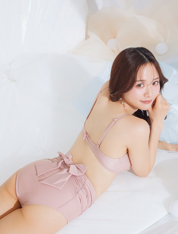 森香澄が着こなすピーチ・ジョンの夏コレクション: | ピーチ・ジョン