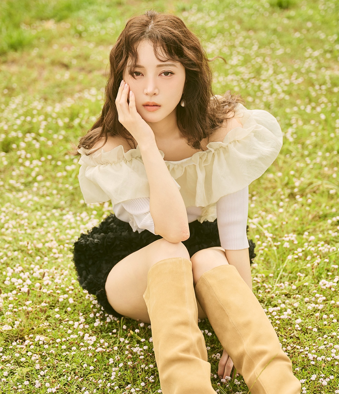 SONIA JOHNES フリル付きアイボリートップス サイズ2 SONIA JOHNES フリル付きアイボリートップス サイズ2 Sonia