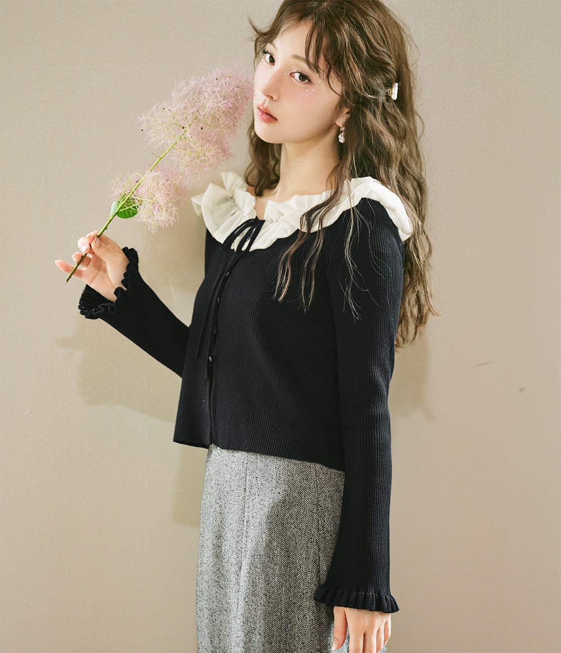 フリルカラーニットトップス(ワンサイズ ブラック): PEACH JOHN