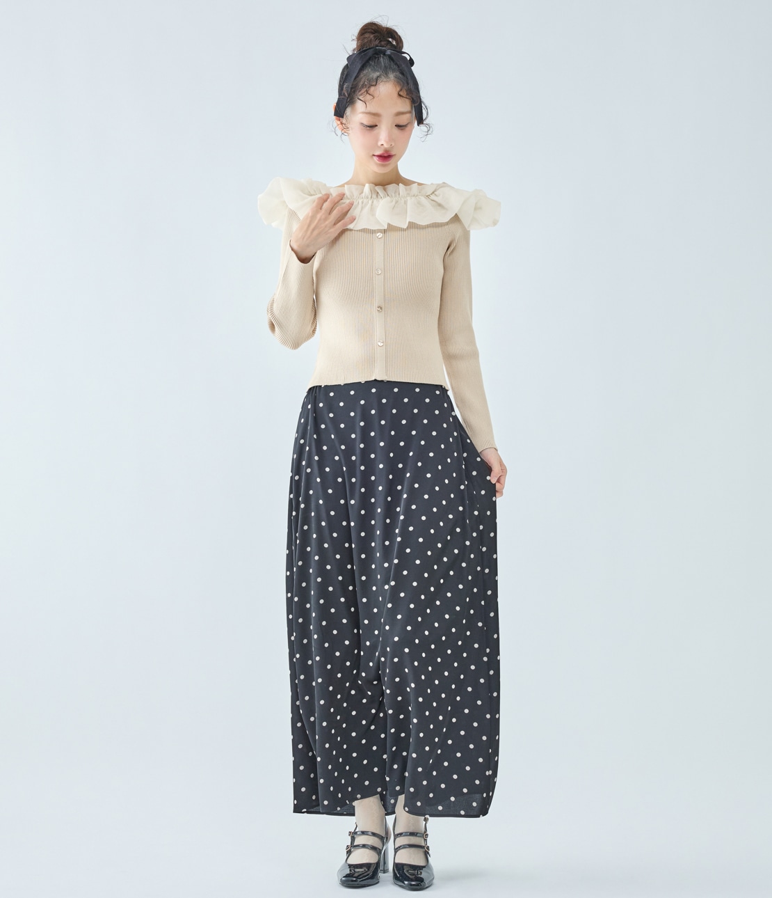 and marry フリルトップス ベージュ and marry フリルトップス