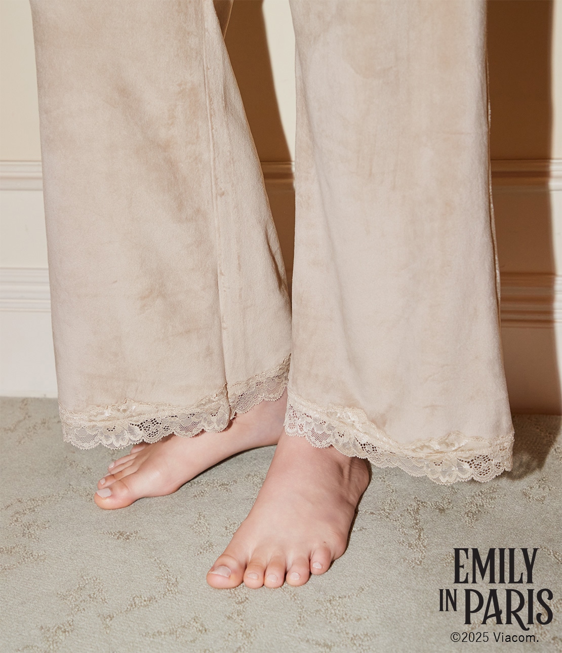 ワンポイントレースベロアパジャマ(ワンサイズ ベージュ): PEACH JOHN