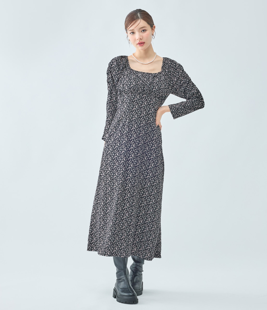 バストギャザーフラワーワンピース(ワンサイズ ブラック): PEACH JOHN