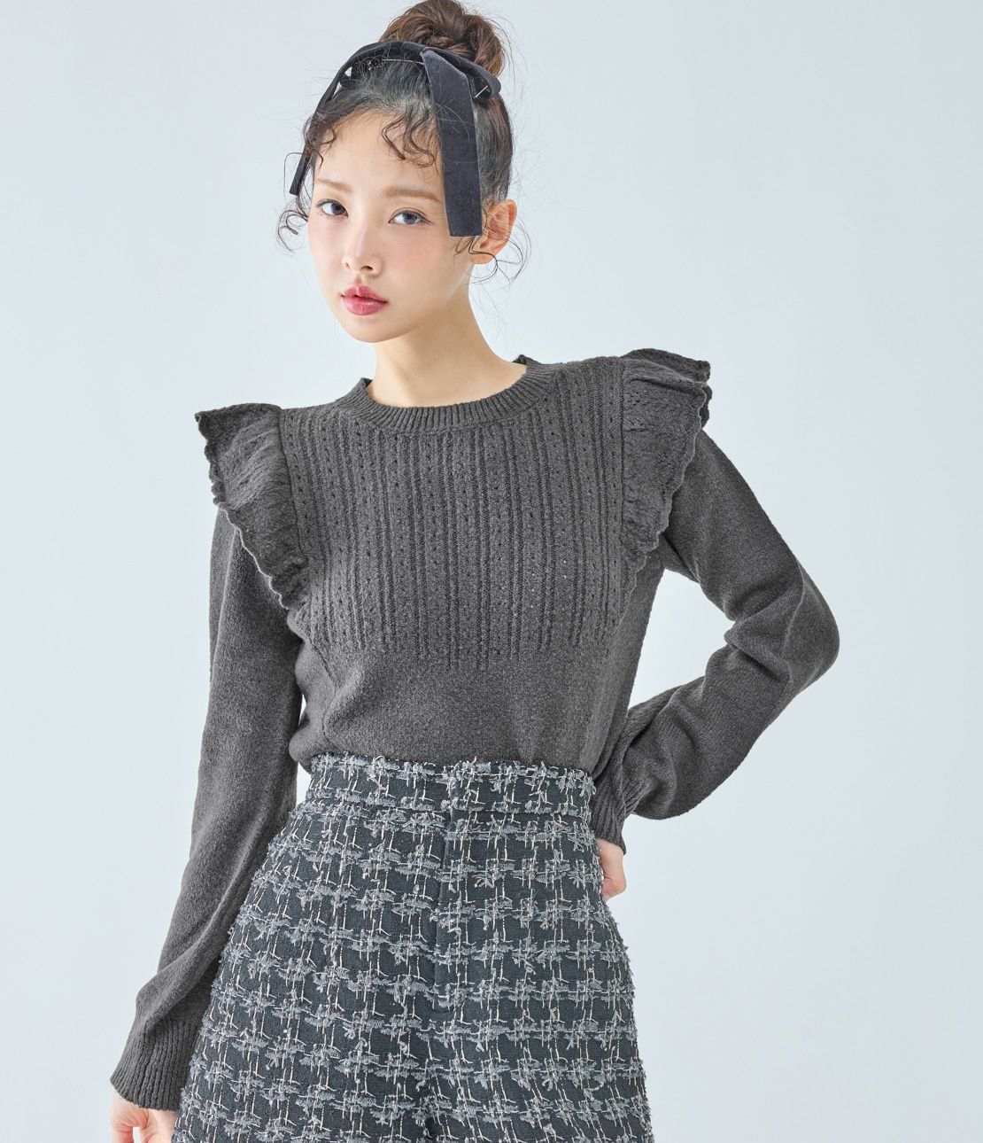 完売品　MACHATT　ボーダードッキングプルオーバー　フリル　ニット　洗える フリルニットプルオーバー(ワンサイズ チャコール): PEACH JOHN