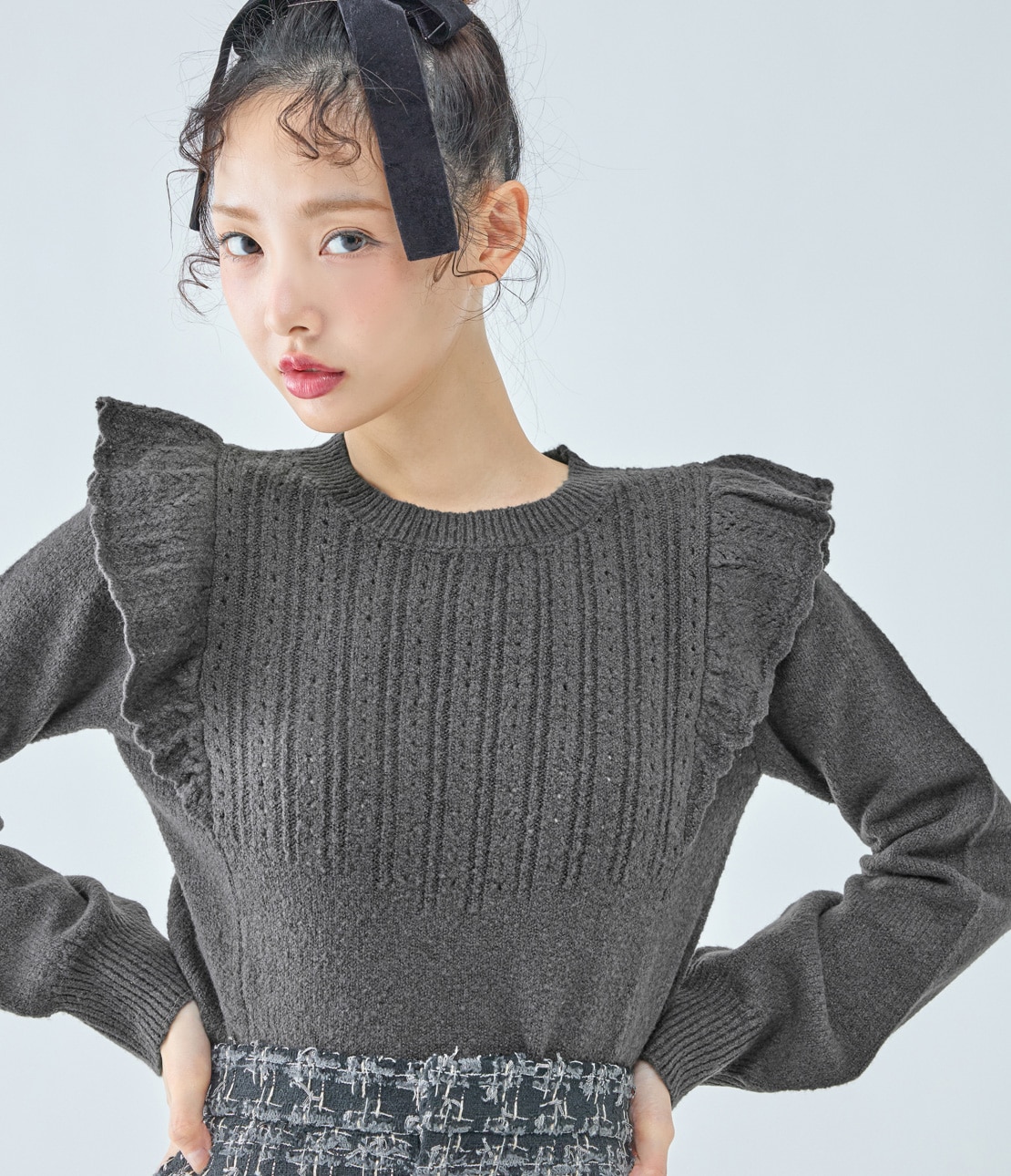 フリルニットプルオーバー(ワンサイズ チャコール): PEACH JOHN