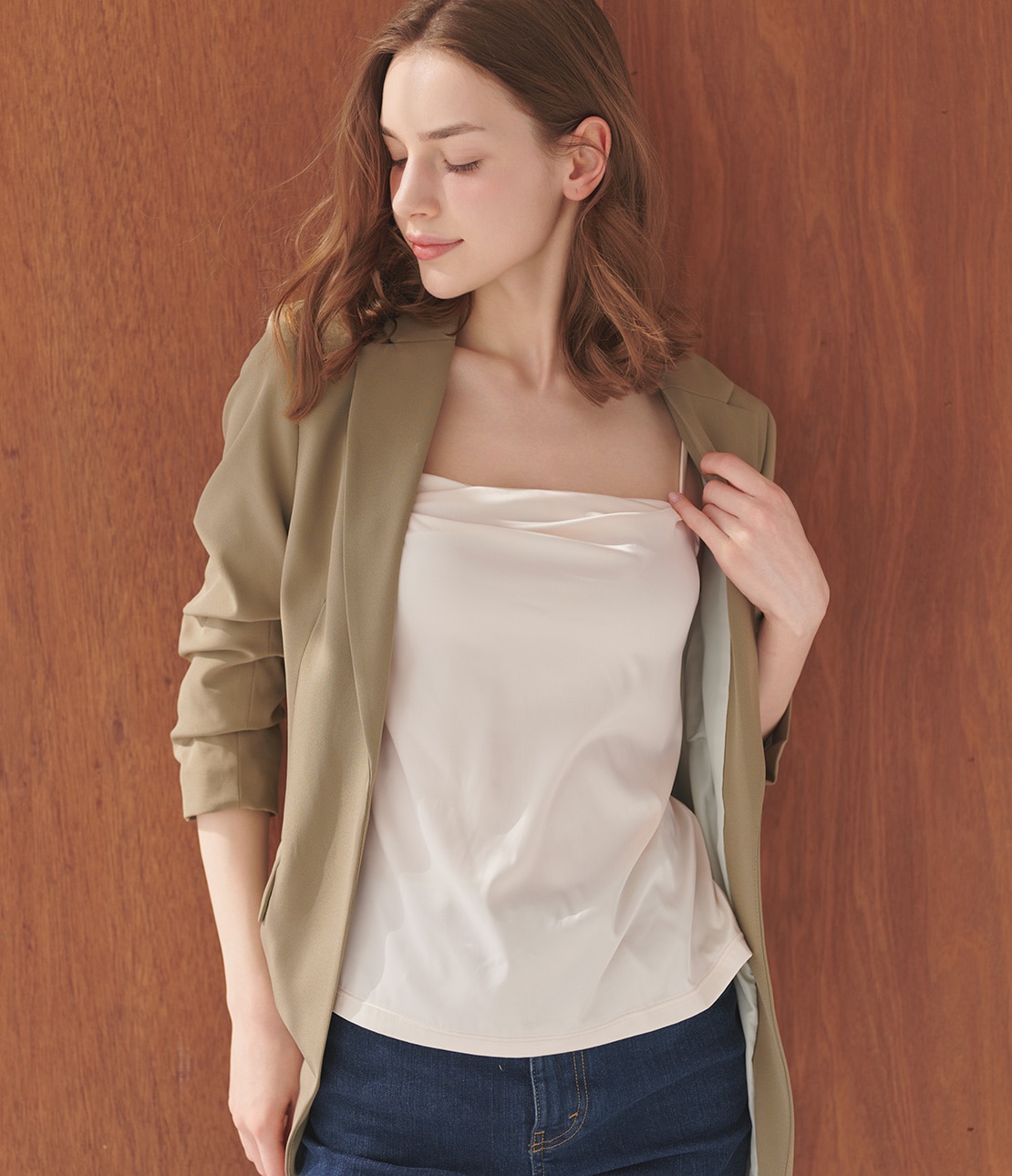 盛れるアウターライクブラサテンキャミソール