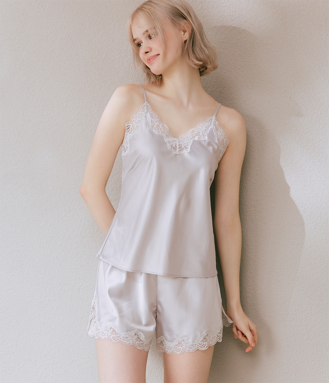 キラリ！新品未使用⭐︎machatt⭐︎ サテンフレアキャミソール ストレッチサテンレースキャミソール(S/M ブラック): PEACH JOHN